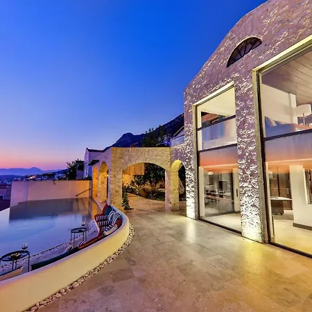 Villa Rubick - *